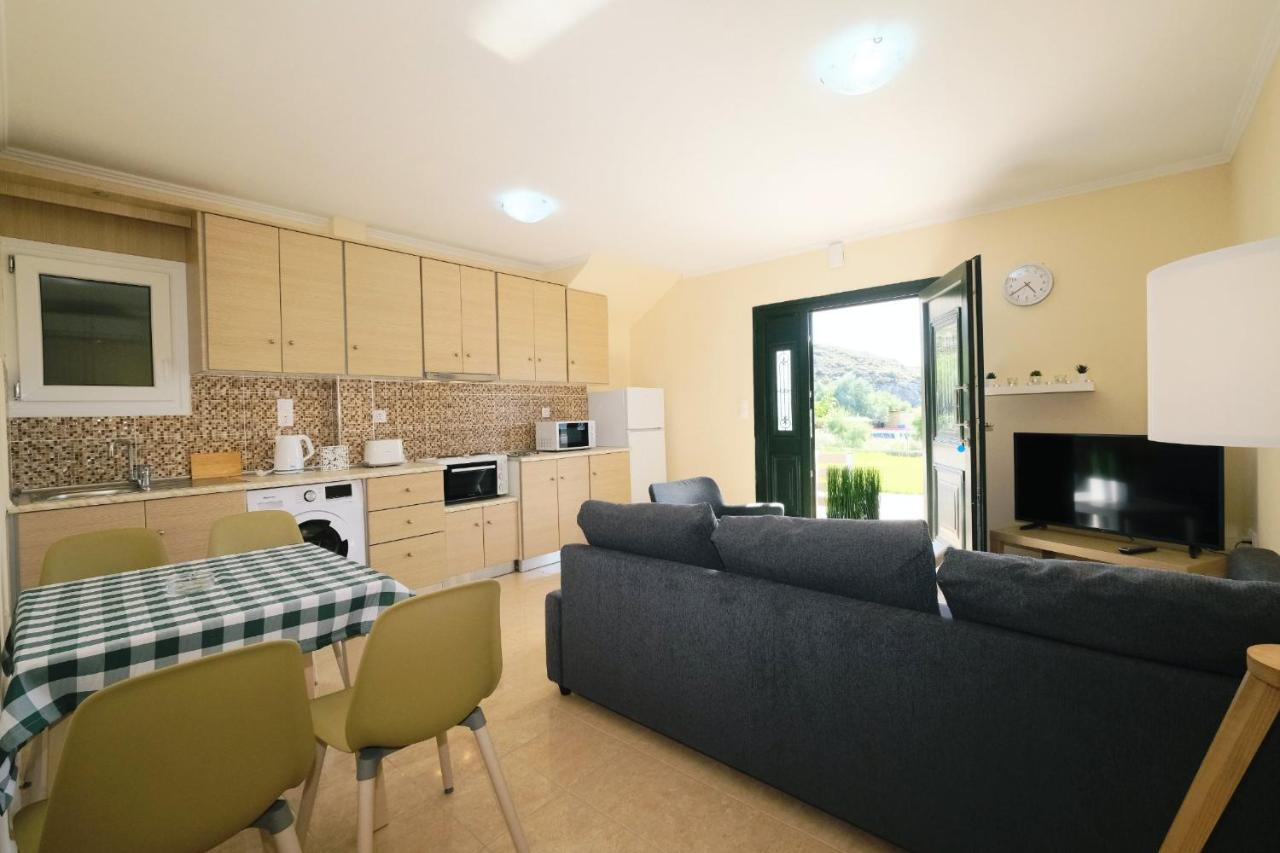 Captains View Apartments Plati  Extérieur photo