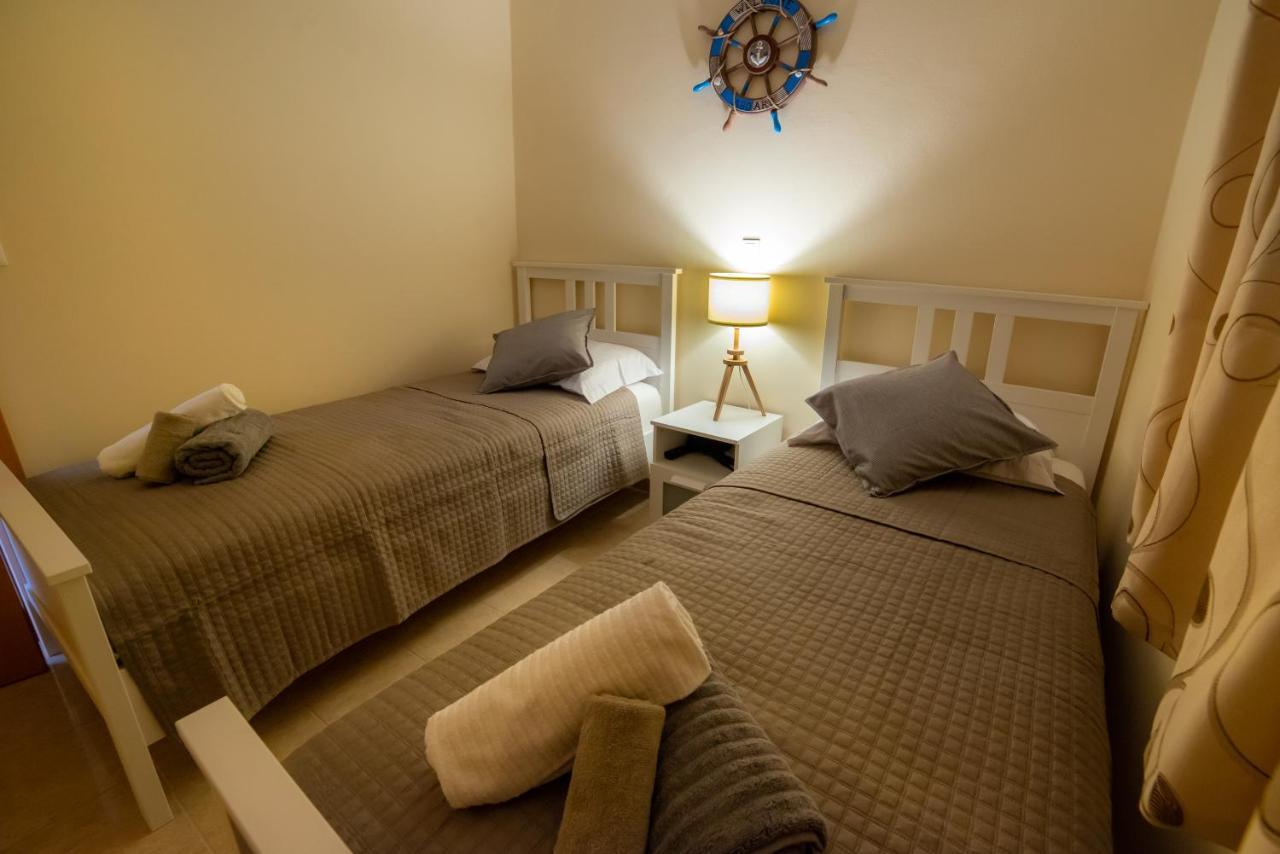 Captains View Apartments Plati  Extérieur photo